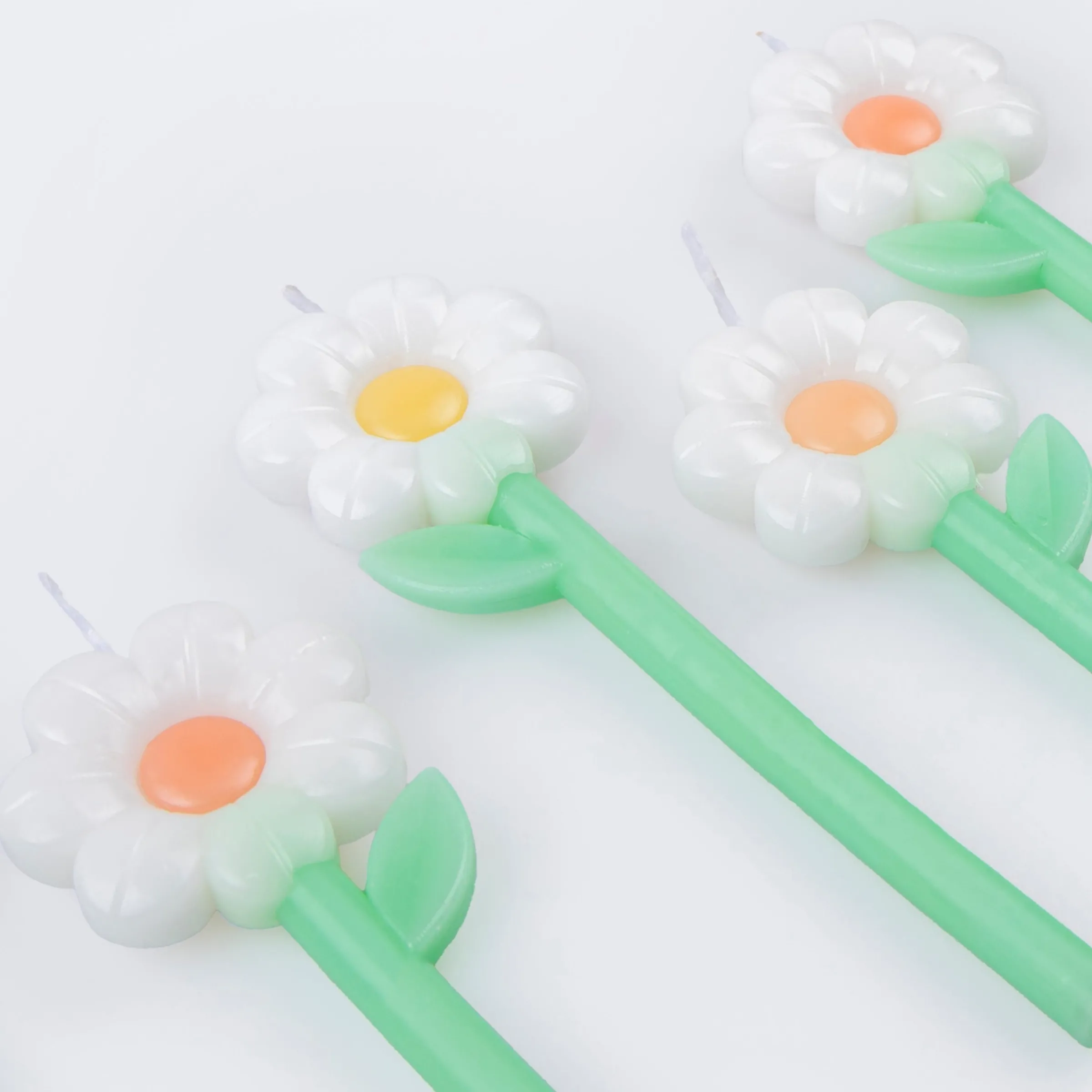 Daisy Candles (x 6)>Meri Meri Fashion