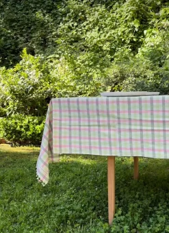 Gingham Clover Tablecloth><noscript><img width=