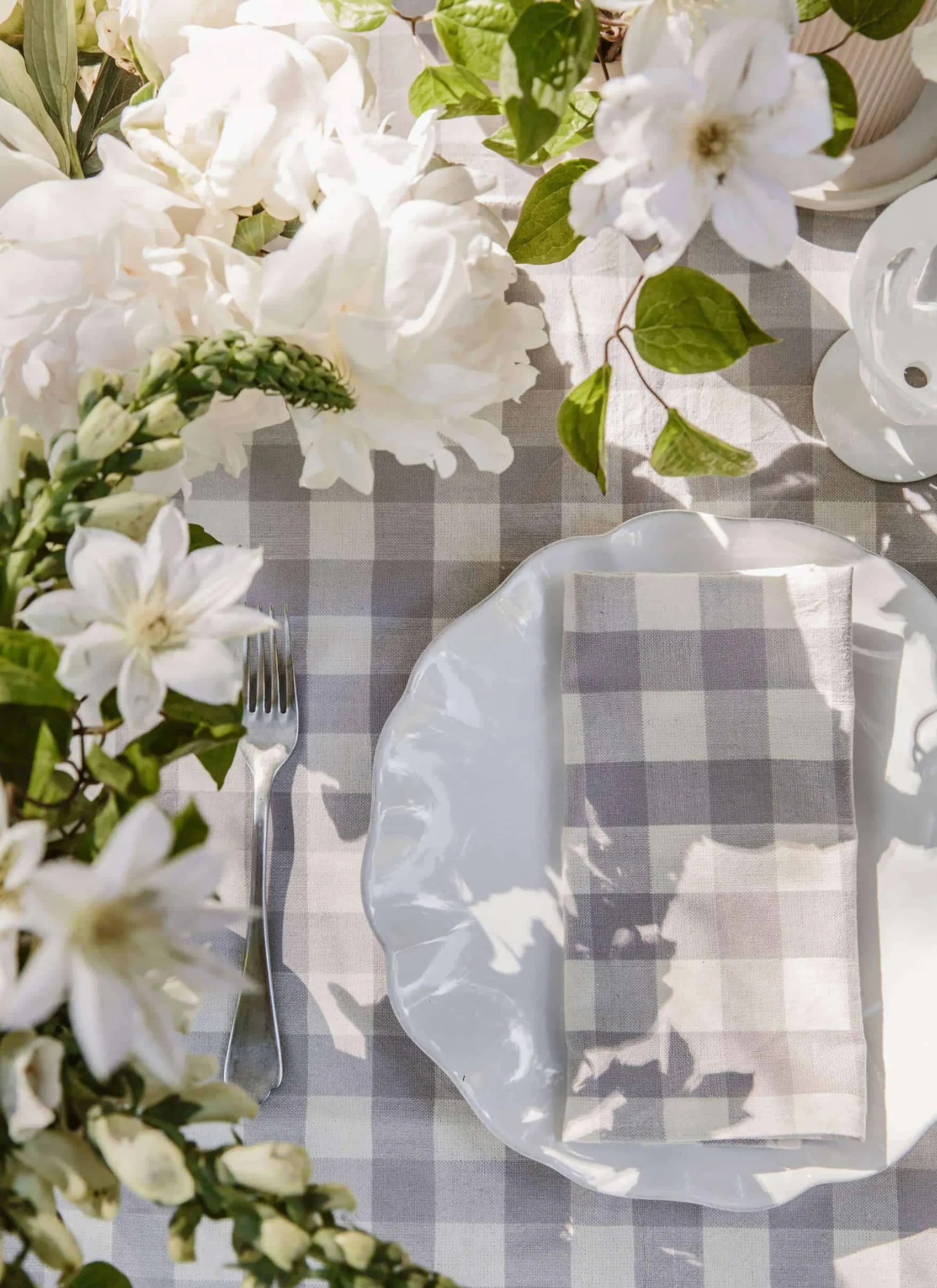 Gingham Dove Tablecloth>Meri Meri Sale
