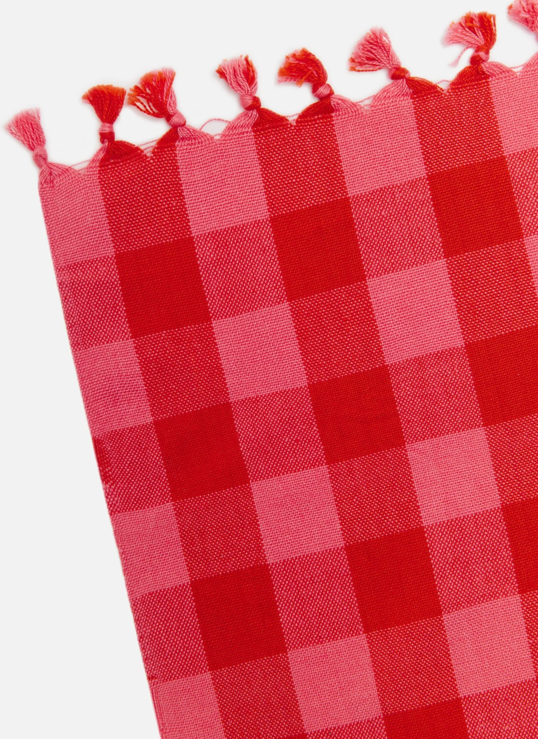 Gingham Guava Tablecloth>Meri Meri Hot