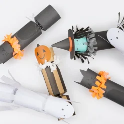 Happy Halloween Character Crackers (x 8)><noscript><img width=