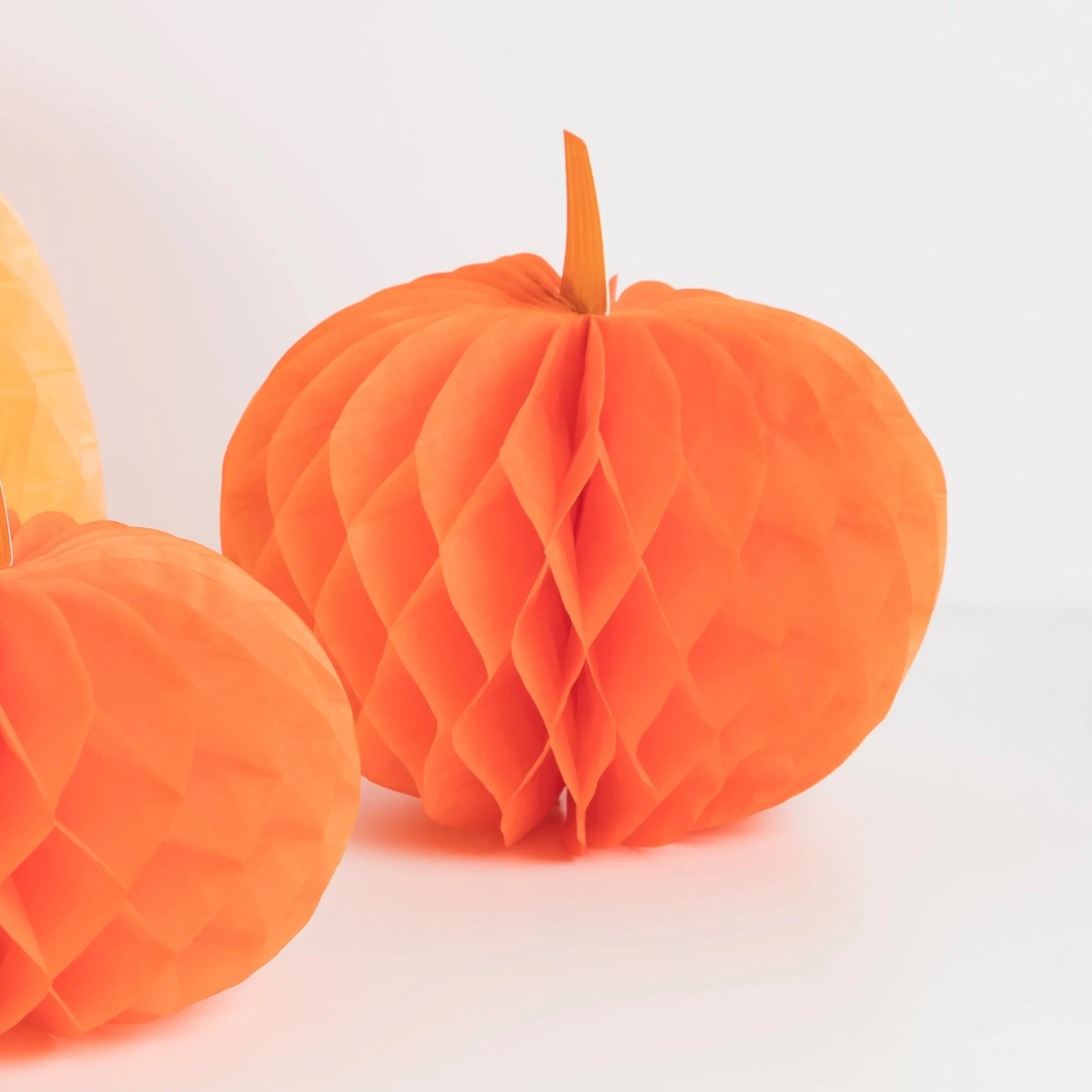 Honeycomb Pumpkins (x 10)>Meri Meri Clearance