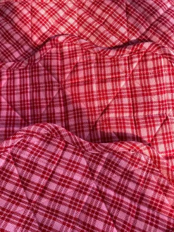 Katherine Plaid Scalloped Edge Placemat><noscript><img width=