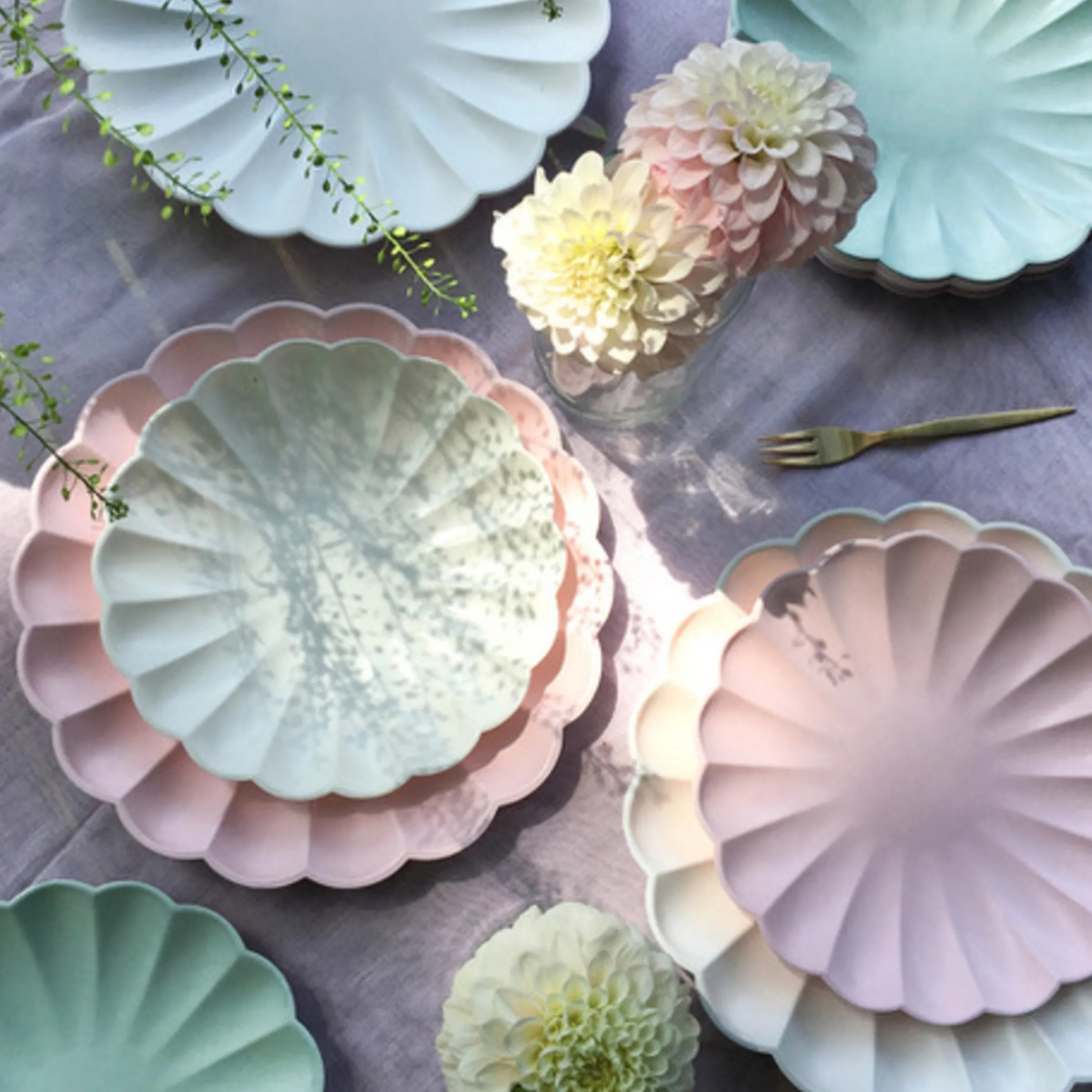 Large Cream Compostable Plates (x 8)>Meri Meri Fashion