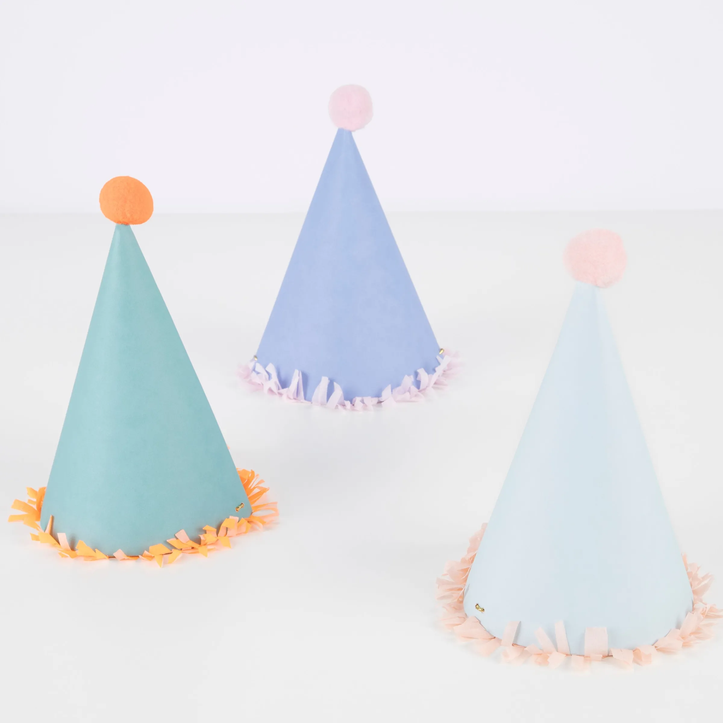 Large Party Hats (x 8)>Meri Meri Hot