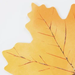 Maple Leaf Shaped Napkins (x 16)><noscript><img width=