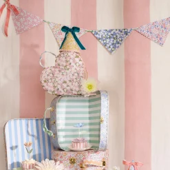 x Liberty Scallop Edge Garland>Meri Meri Best