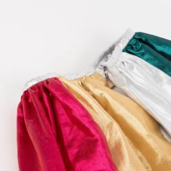 Metallic Rainbow Cape & Wand><noscript><img data-lazyloaded=