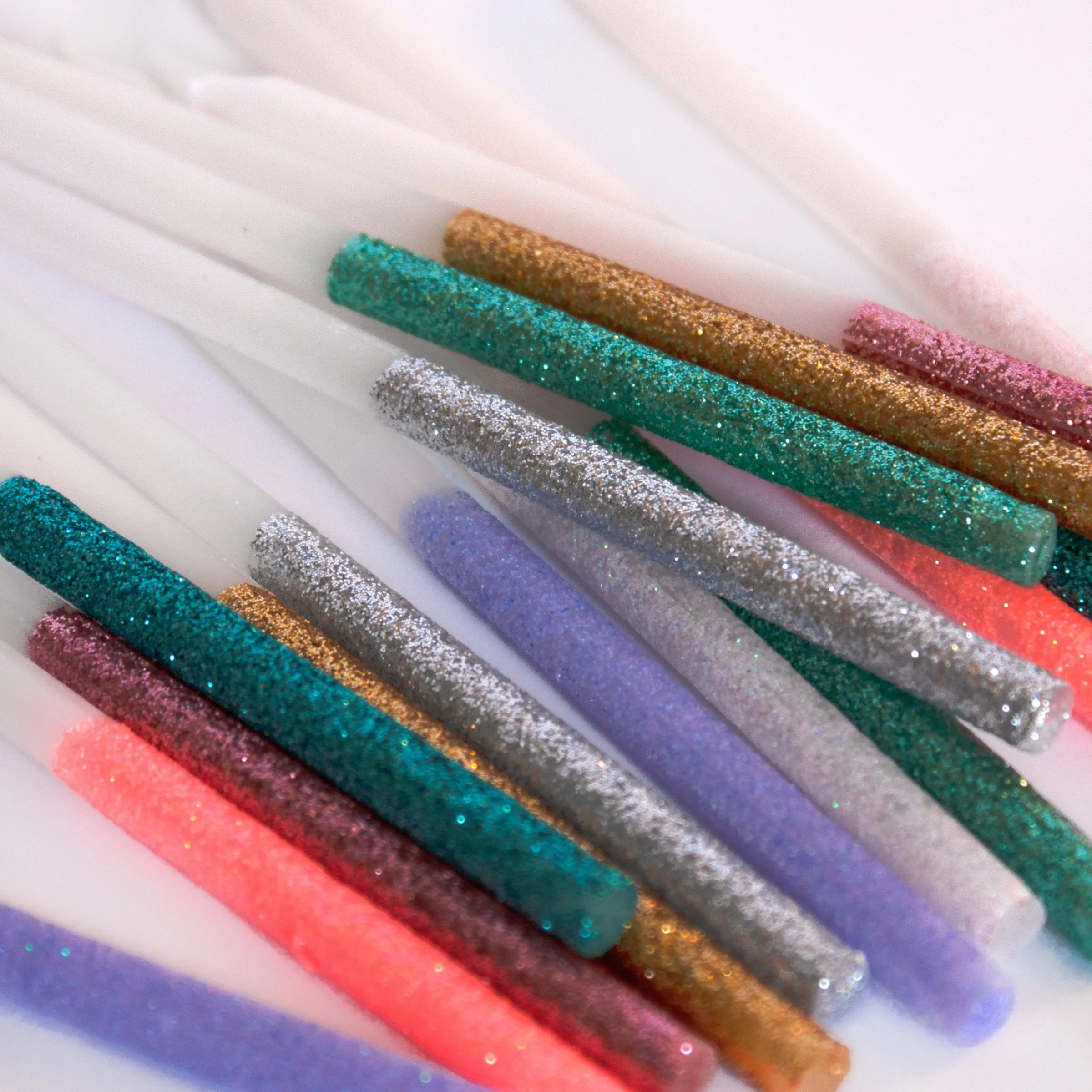Multicolor Dipped Glitter Candles (x 16)>Meri Meri New