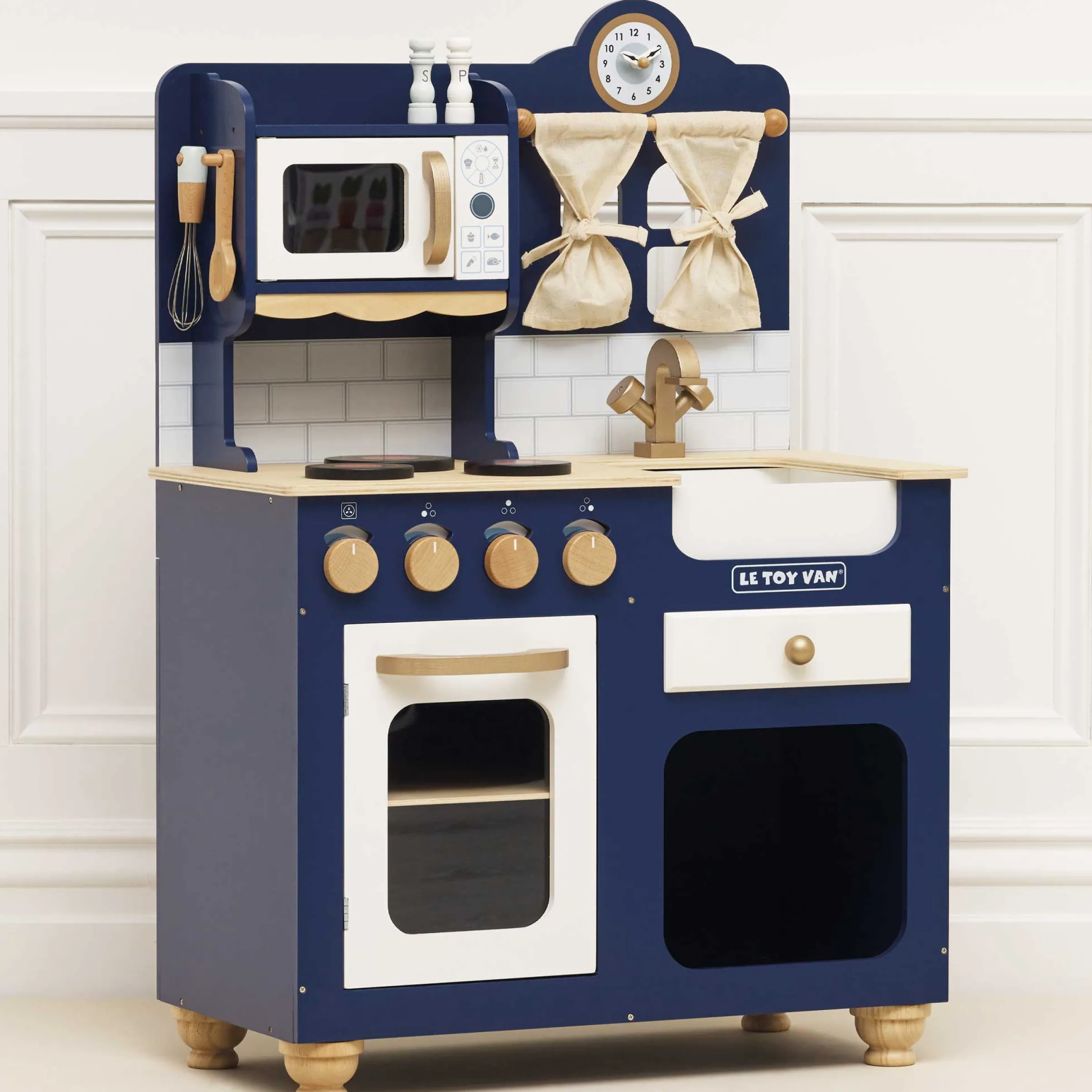 Oxford Wooden Play Kitchen>Meri Meri Clearance