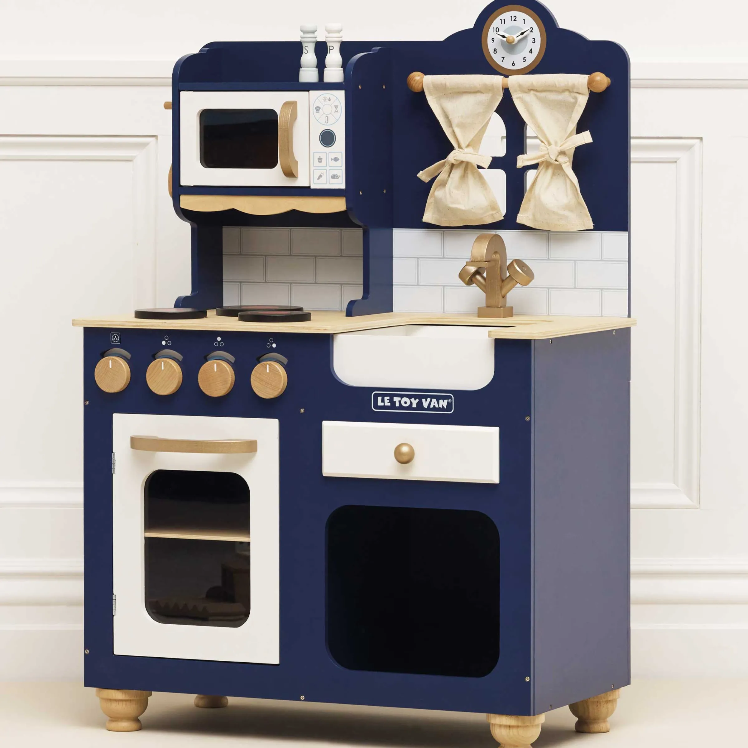 Oxford Wooden Play Kitchen>Meri Meri Clearance