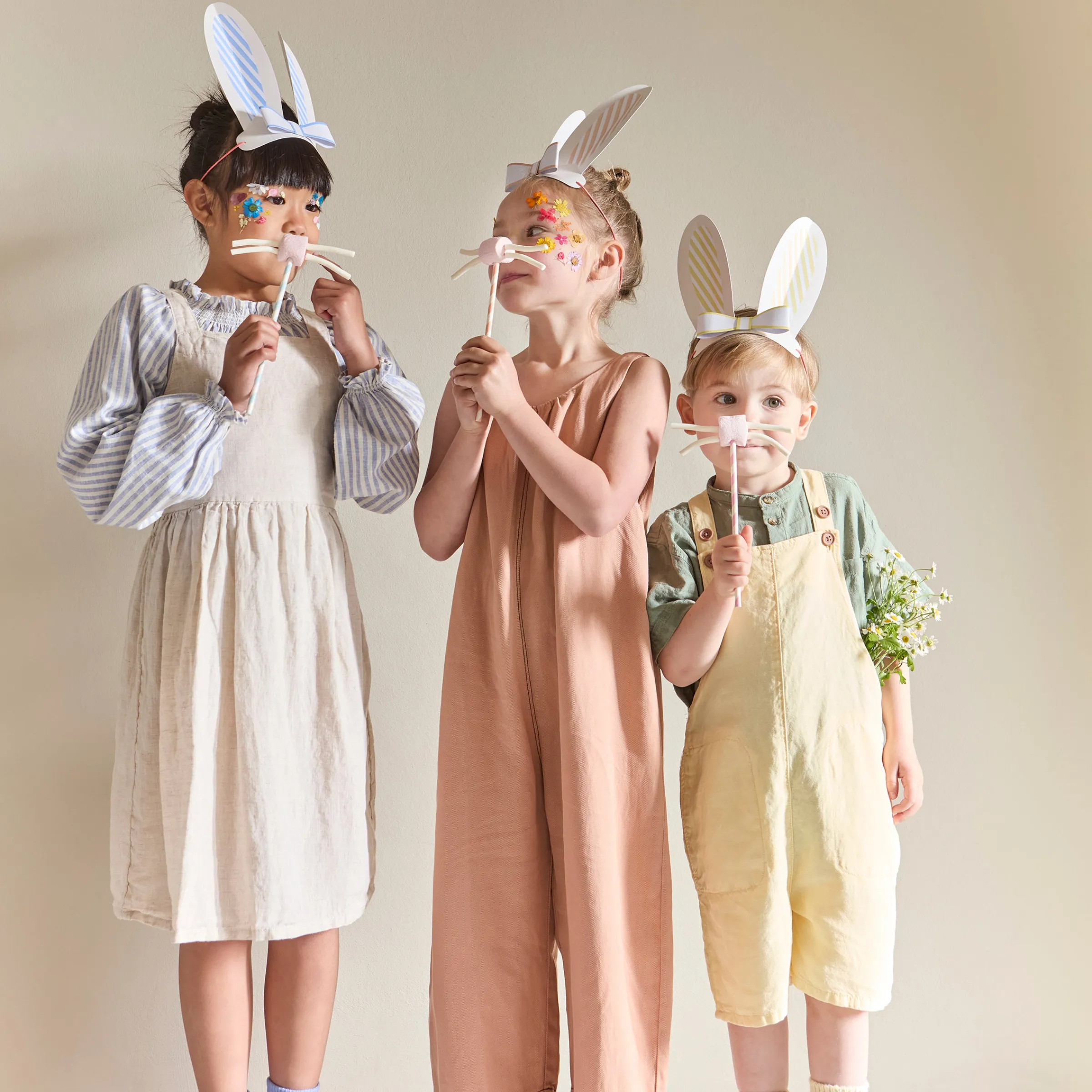 Paper Bunny Ears (x 8)>Meri Meri Hot