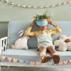 Pom Pom Daisy Cushion>Meri Meri Hot