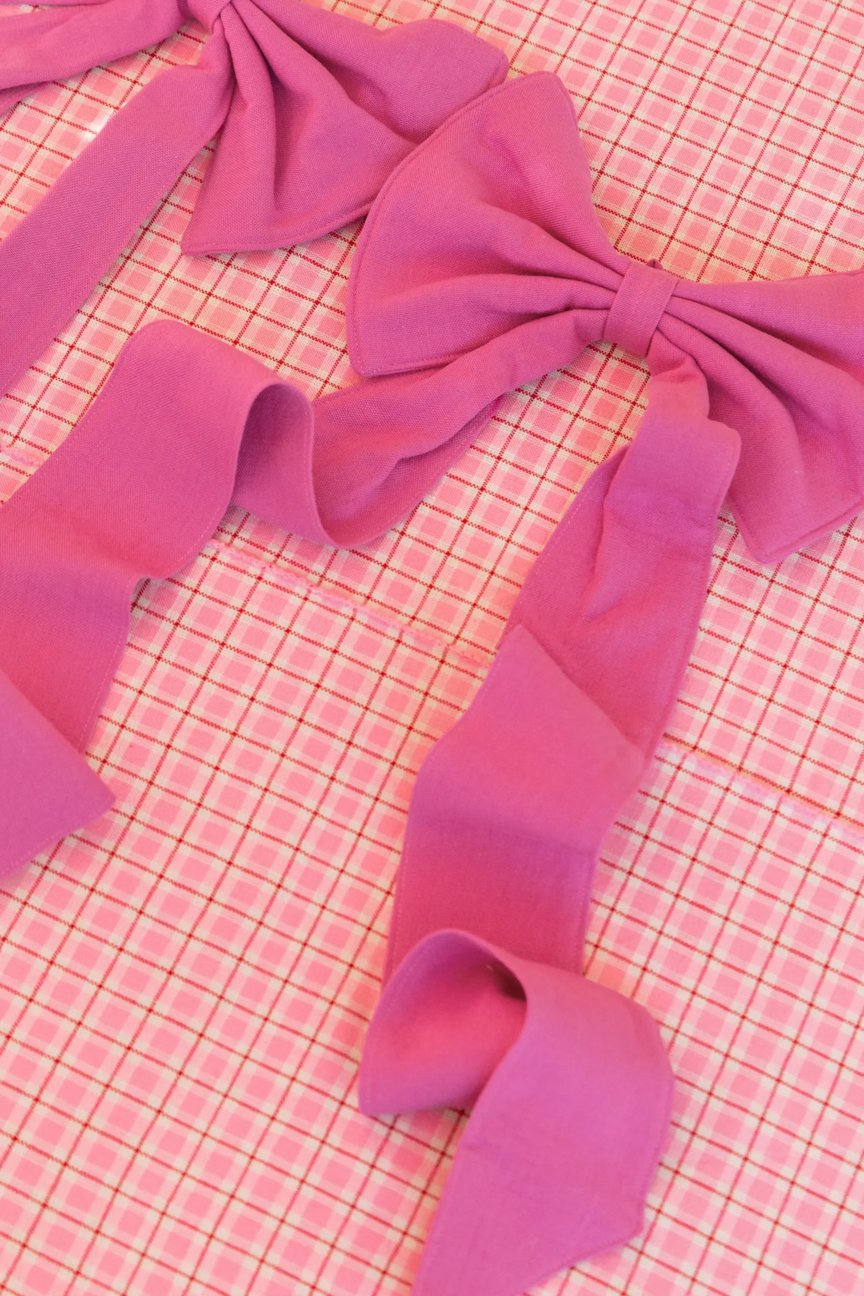 Solid Violet Fabric Bow>Meri Meri Hot