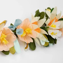 Spring Posy Garland><noscript><img width=