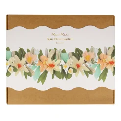 Spring Posy Garland><noscript><img width=