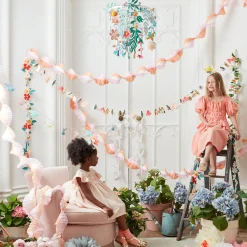 Spring Posy Garland><noscript><img width=