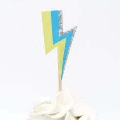 Superhero Cupcake Kit (x 24 toppers)><noscript><img width=