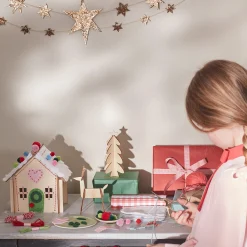 Wooden Embroidery Gingerbread House Kit>Meri Meri Clearance